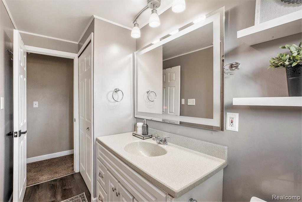 41222 Paign Drive, Sterling Heights, MI 48313 — Photo 13