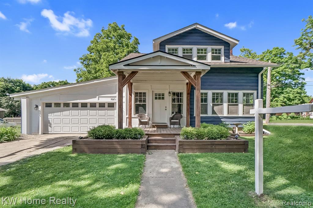207 E SHERMAN Street, Holly, MI 48442 — front exterior