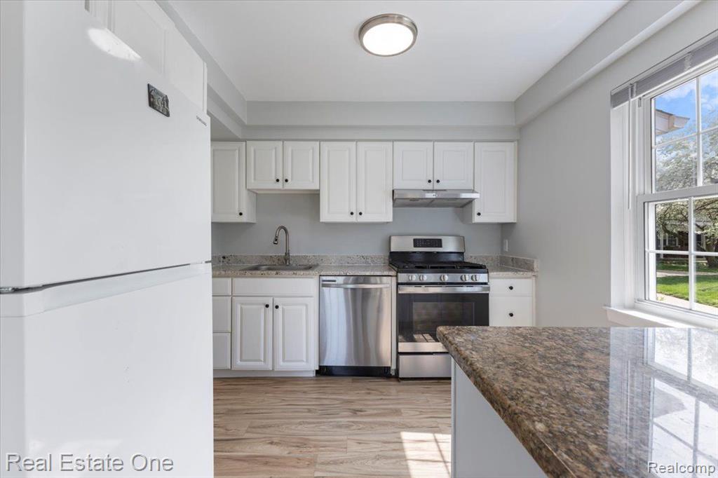 20098 BRYN MAWR, Northville, MI 48167 — Photo 15