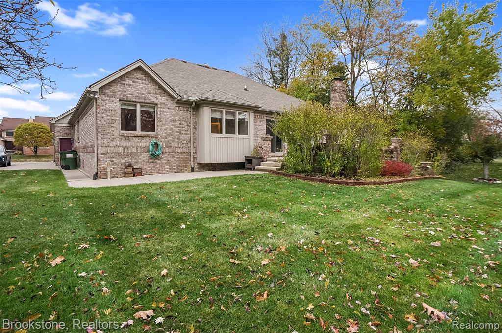 8948 Chestnut Run Drive, Shelby Twp, MI 48317 — Photo 41