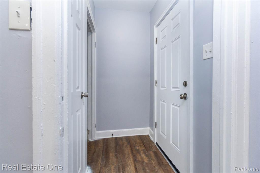 12568 Wilshire Drive, Detroit, MI 48213 — Photo 6