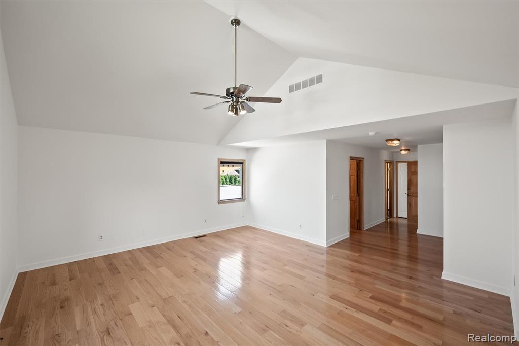 5461 Putnam Drive, West Bloomfield, MI 48323 — Photo 38