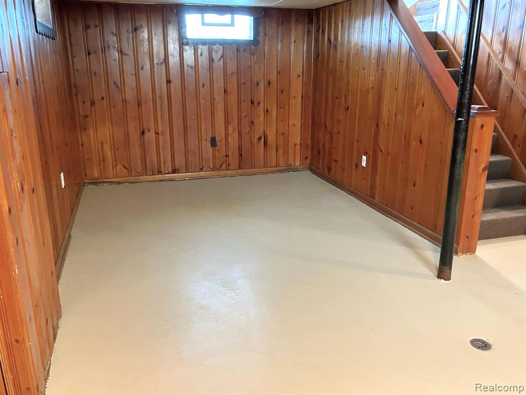 8112 COOLIDGE Avenue, Center Line, MI 48015 — Photo 18