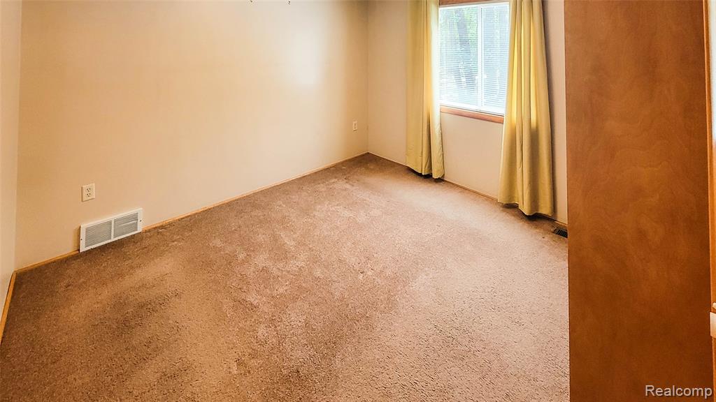 416 Crystal Lane, Roscommon, MI 48653 — Photo 18
