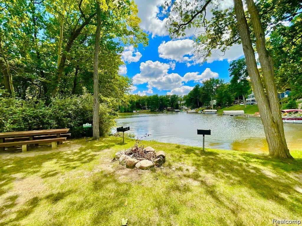7477 Ore Knob Drive, Fenton, MI 48430 — Photo 48