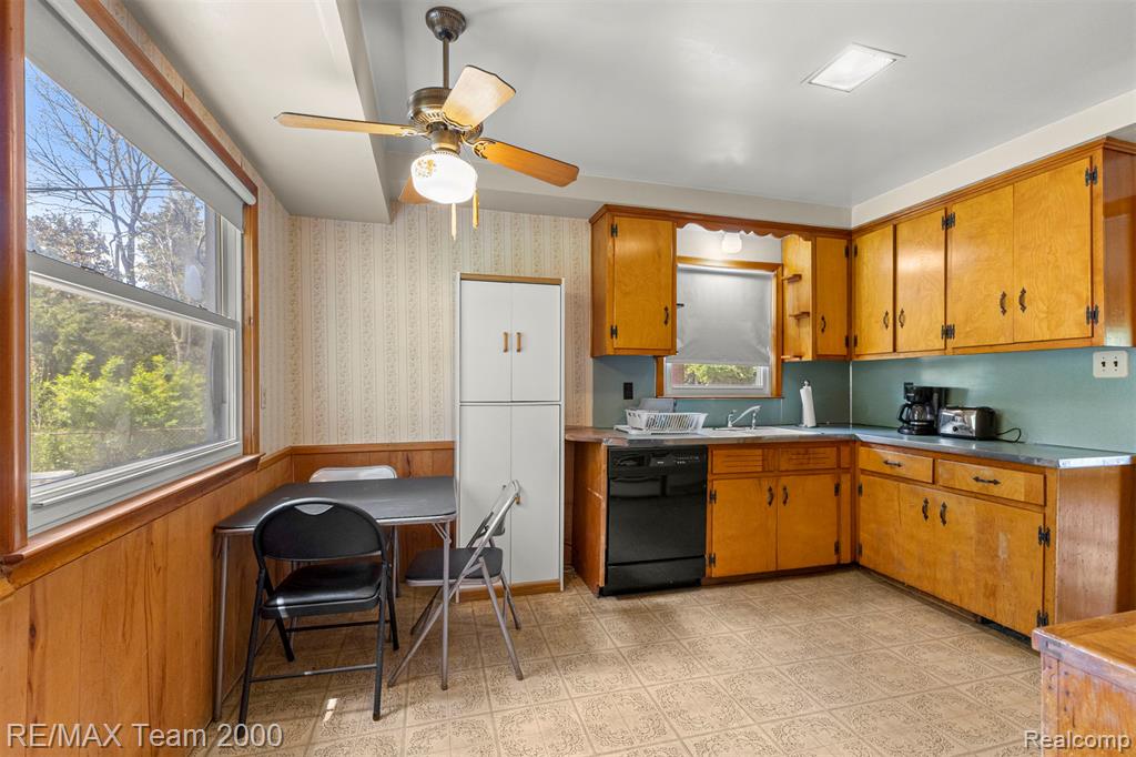 27143 Westland Road, Redford, MI 48240 — Photo 18