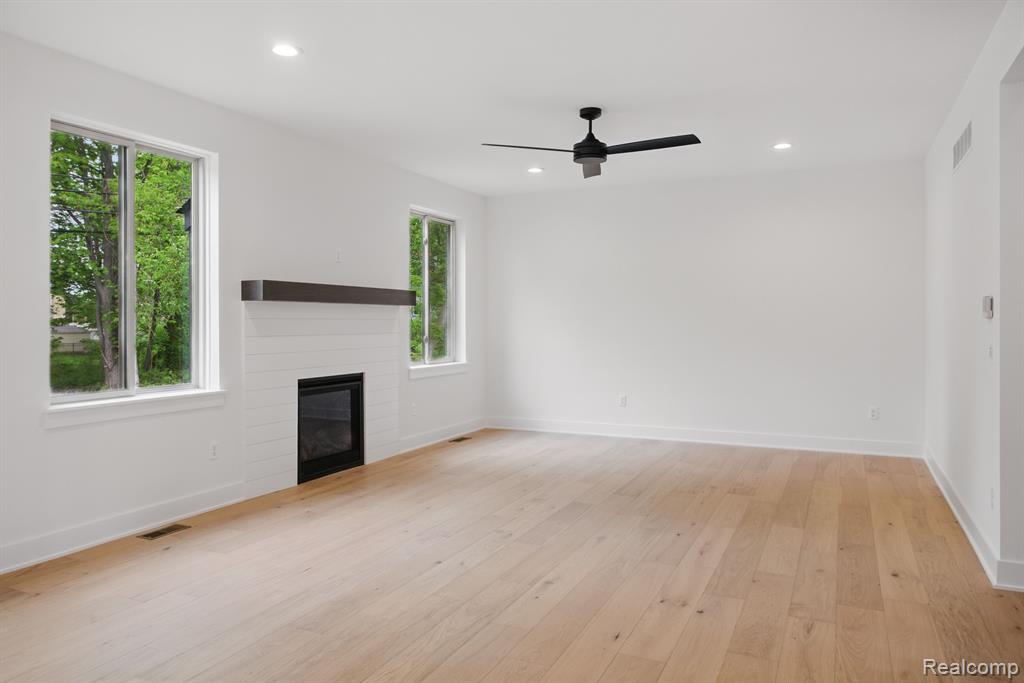 47309 Jefferson Avenue, Chesterfield, MI 48047 — Photo 19