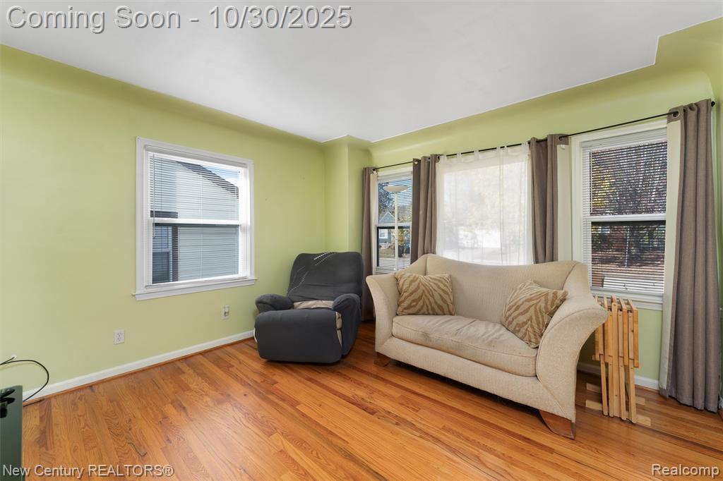 621 W Harwood Avenue, Madison Heights, MI 48071 — Photo 3
