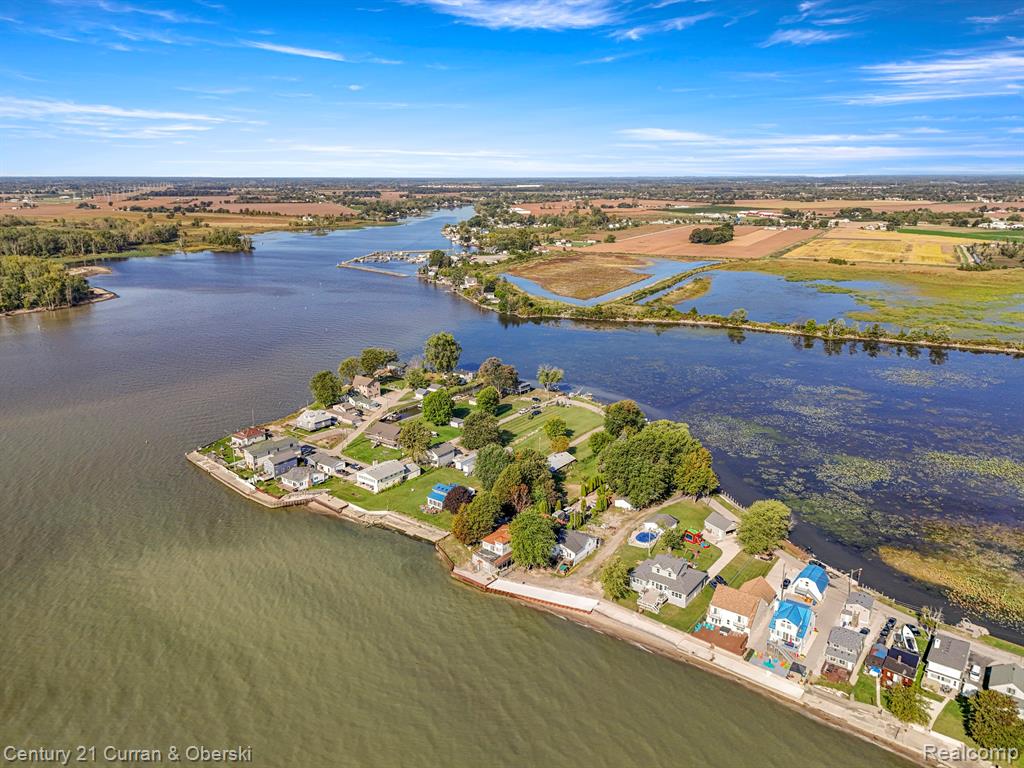 6809 Lakeshore Drive, Newport, MI 48166 — Photo 55