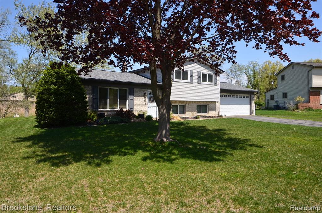 4856 CLINTON WAY Drive, Waterford, MI 48328 — Photo 3