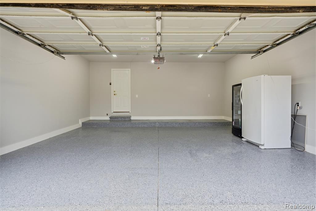 4212 April Lane, Sterling Heights, MI 48310 — Photo 42