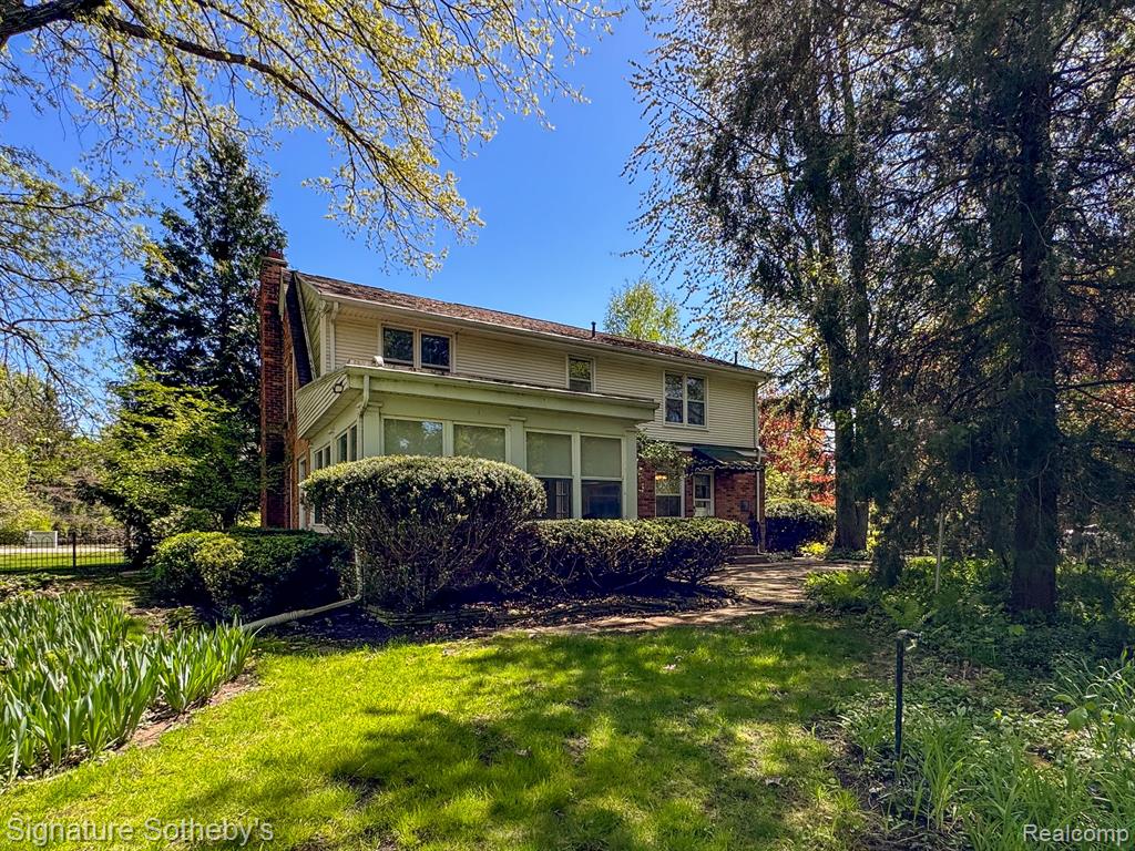 27721 SANTA BARBARA Drive, Lathrup Village, MI 48076 — Photo 35