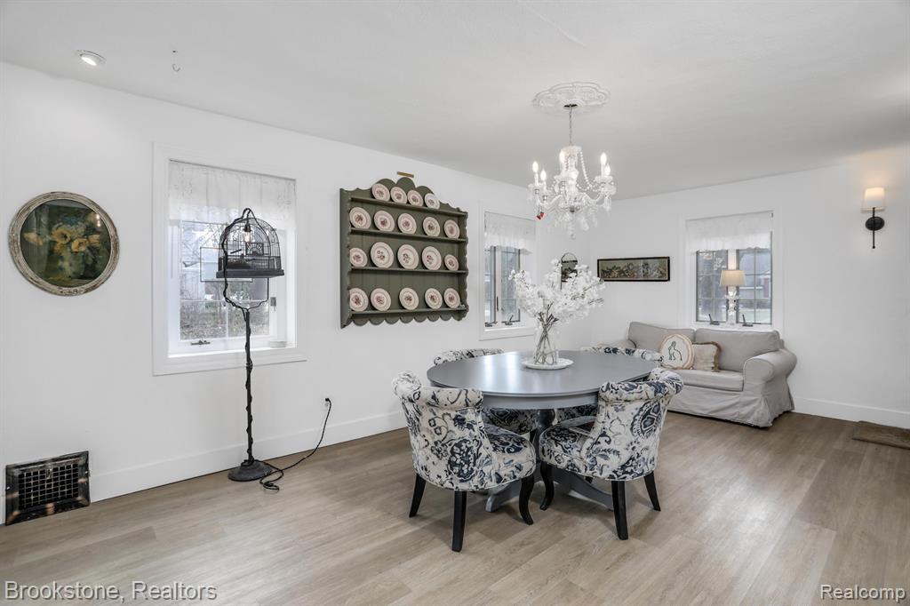 7146 ARROWOOD Drive, West Bloomfield, MI 48324 — Photo 10