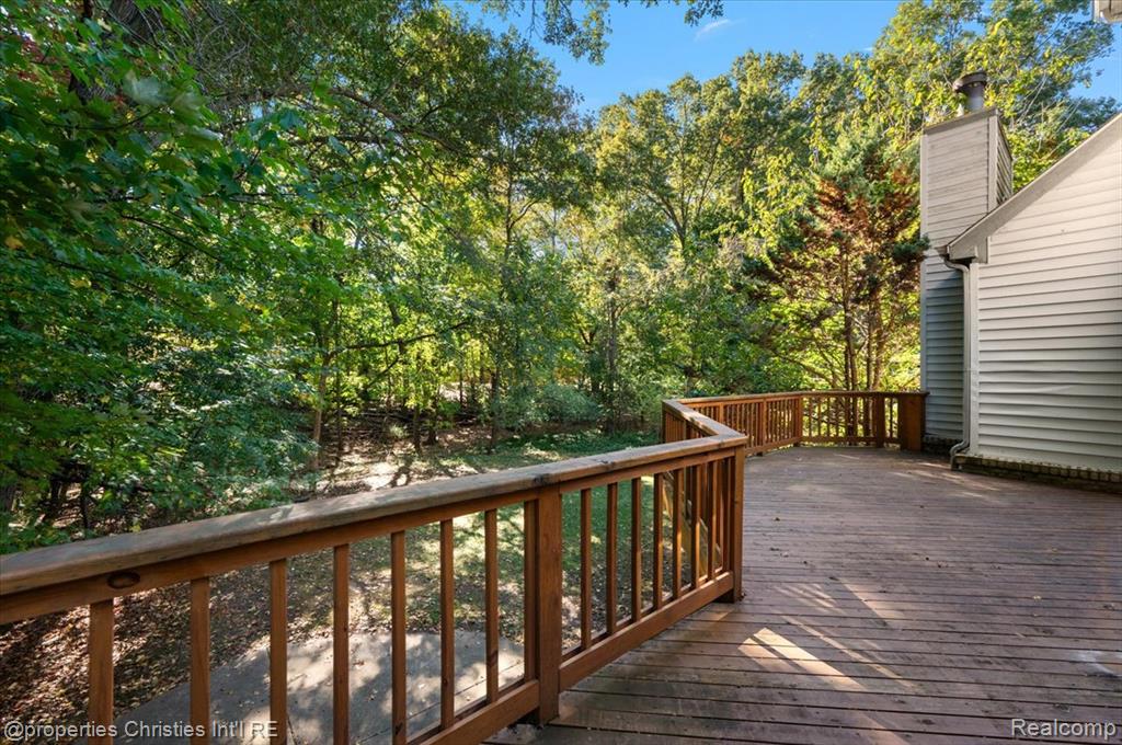 6835 High Ridge Road, West Bloomfield, MI 48324 — Photo 15