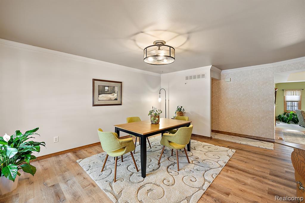 813 ABBEY Lane, Milford, MI 48381 — Photo 9
