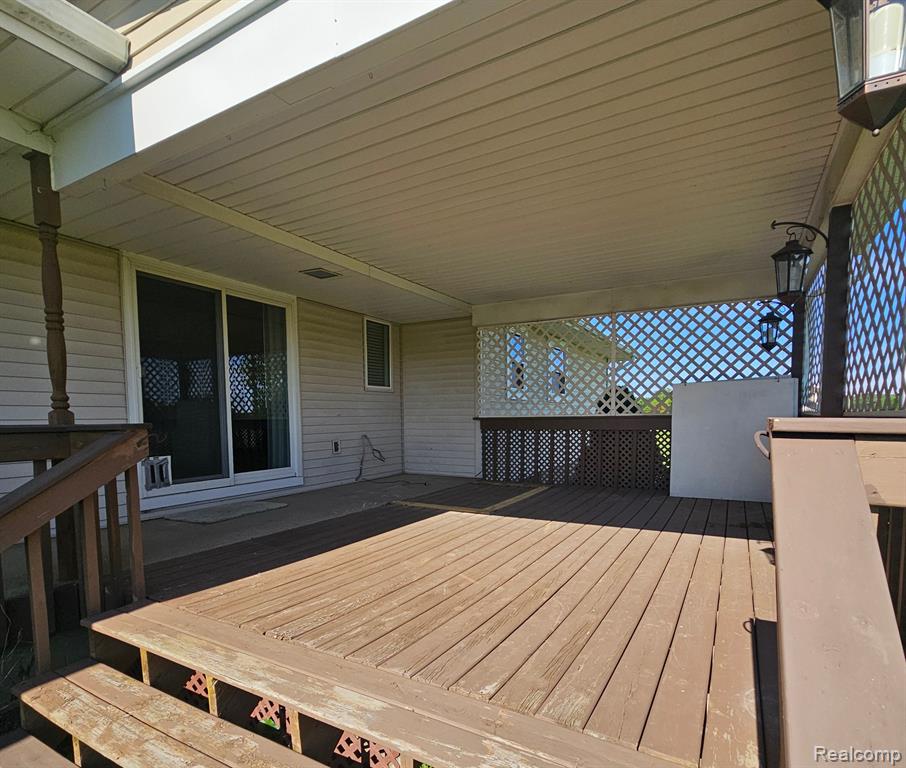 9233 SMITHS CREEK Road, Wales, MI — Photo 44