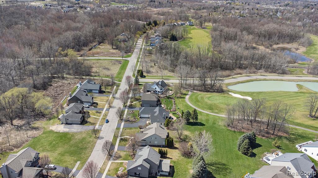 5808 WOODFIELD Parkway, Grand Blanc, MI 48439 — Photo 3