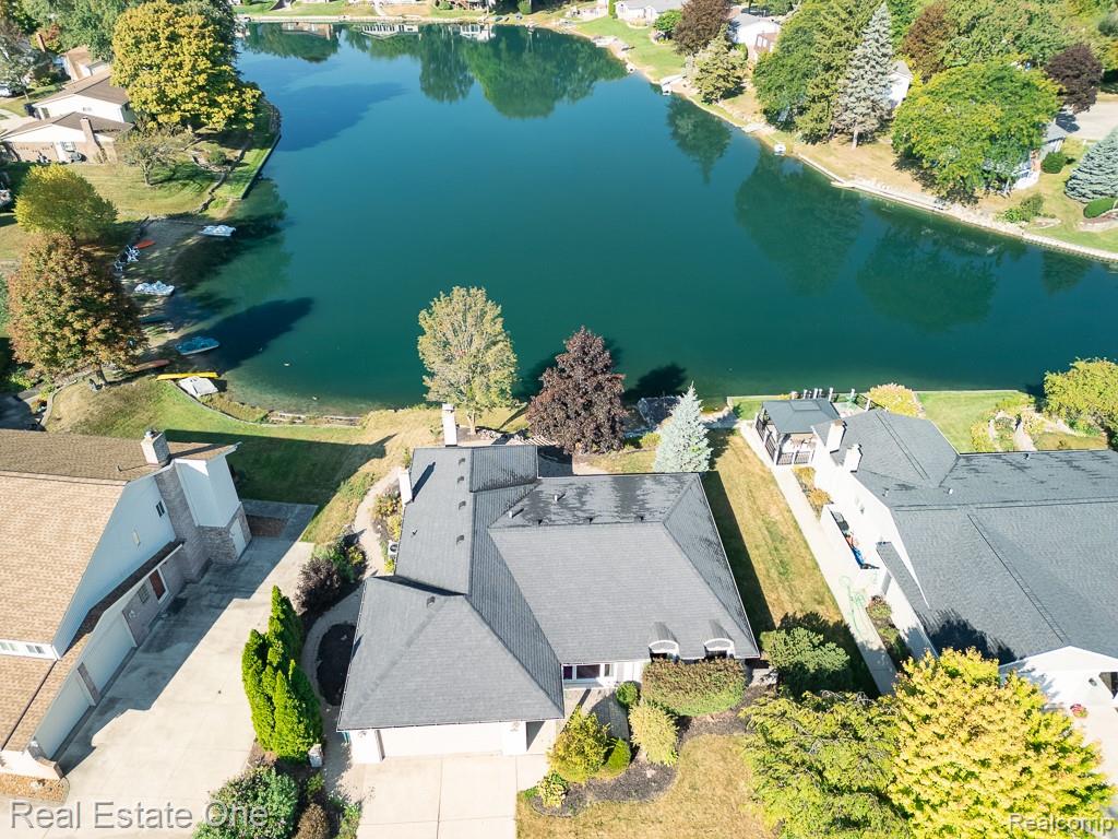 6621 Northpoint Drive, Troy, MI 48085 — Photo 10