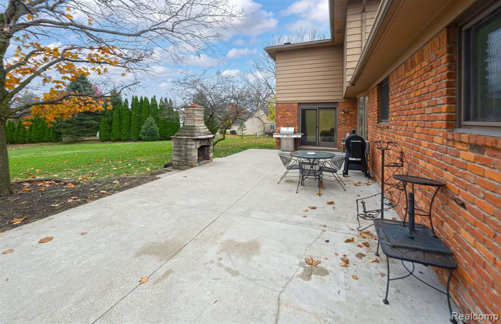 982 LANGLEY Road, Rochester Hills, MI 48309 — Photo 39
