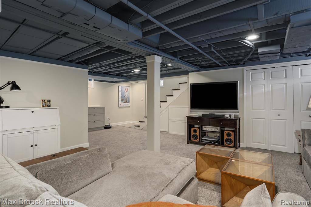 454 W Oakridge Street, Ferndale, MI 48220 — Photo 31