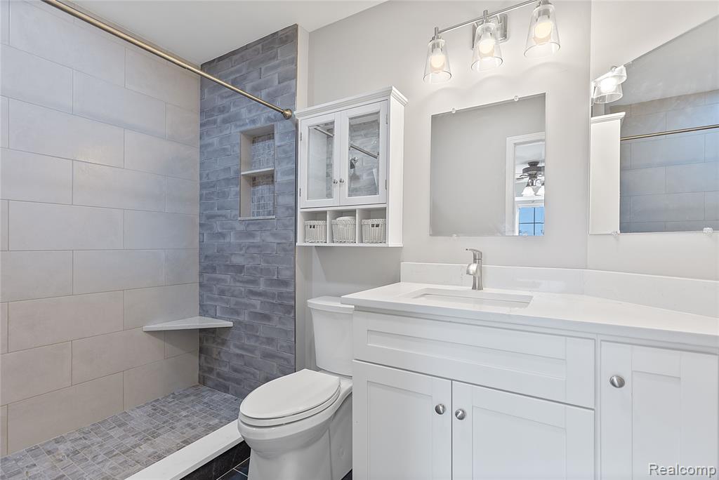 4360 Carriage Hill Court, Oakland, MI 48306 — Photo 41