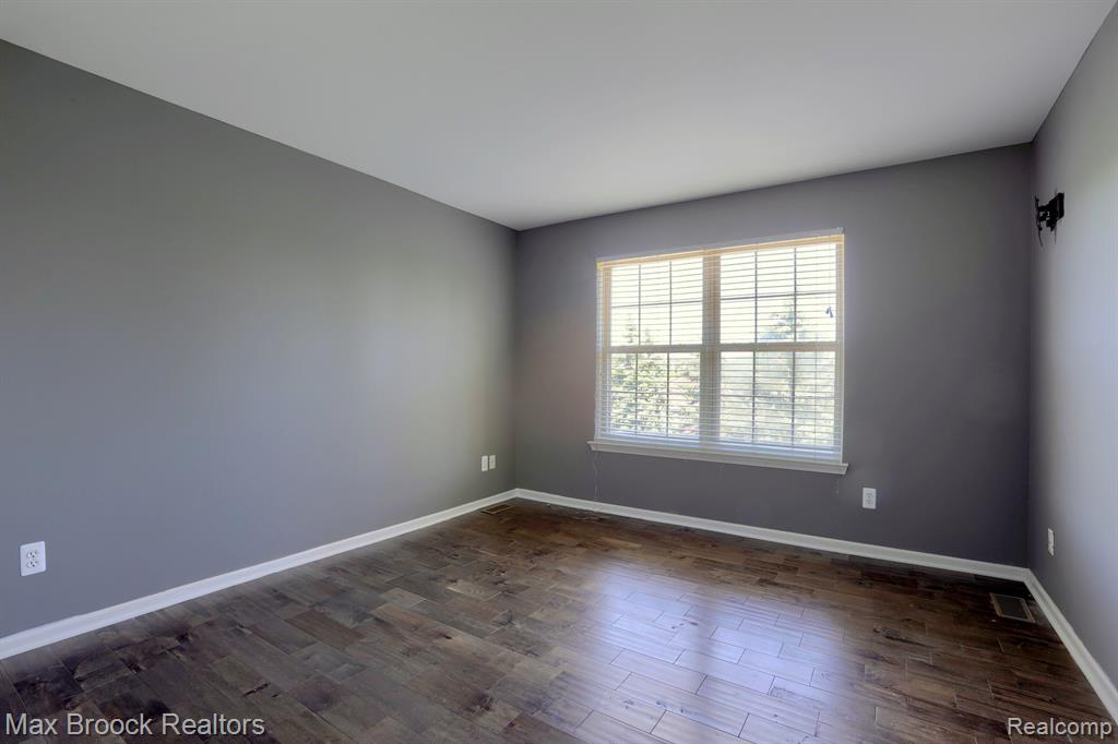 39440 SPRINGWATER Drive, Northville, MI 48168 — Photo 17