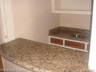 980 Sandhurst Road, Bloomfield Hills, MI 48302 — Photo 15