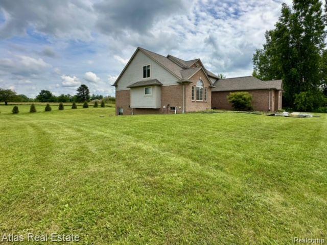 7271 YOUNESS Drive, Grand Blanc, MI 48439 — Photo 2