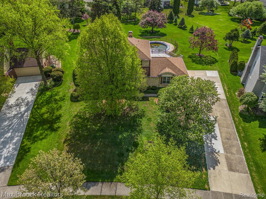 5242 CARDINAL Drive, Troy, MI 48098 — Photo 23