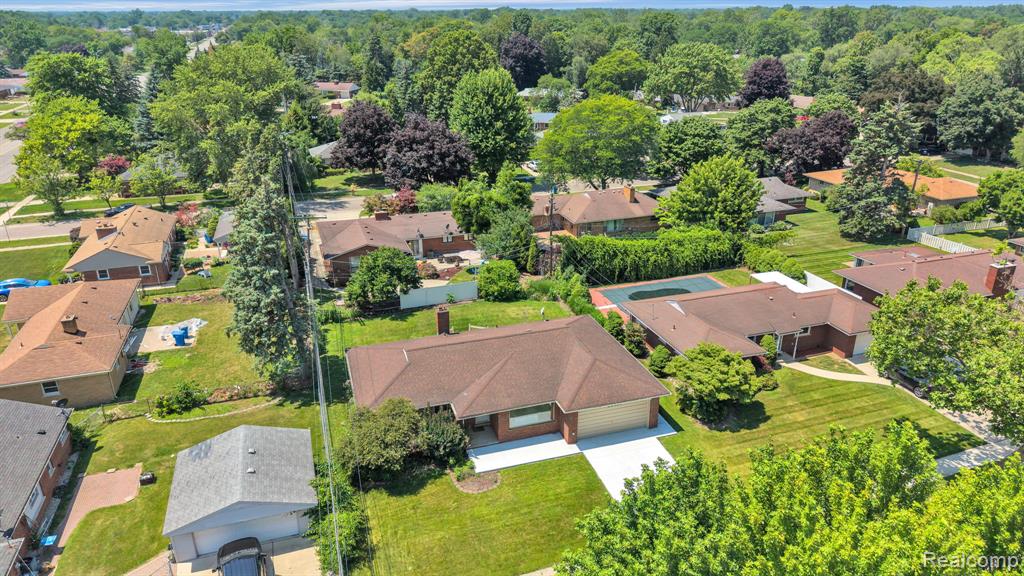 26327 Woodworth Circle, Dearborn Heights, MI 48127 — Photo 4
