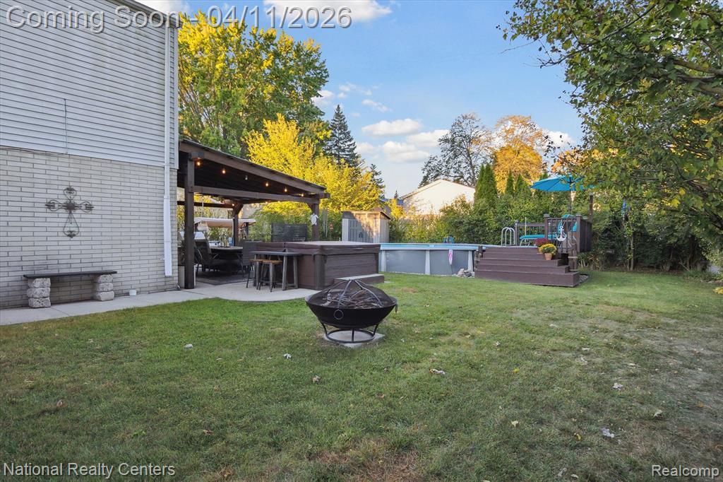 594 Worchester Street, Westland, MI 48186 — Photo 29