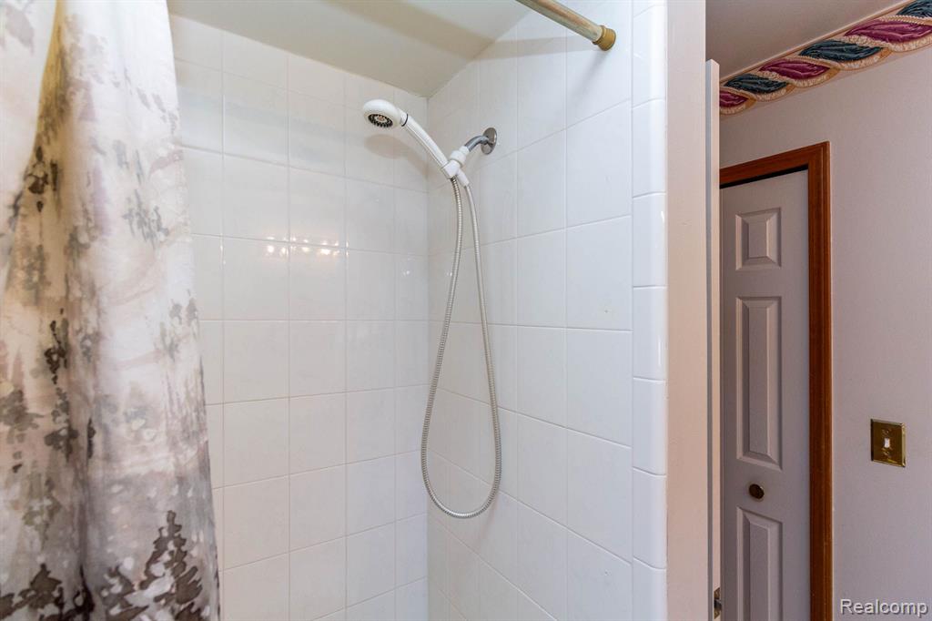 53071 SPRINGHILL MEADOWS Drive, Macomb, MI 48042 — Photo 35