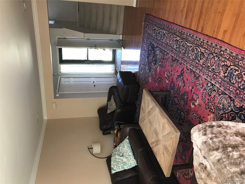 420 James Circle, Royal Oak, MI 48067 — Photo 10