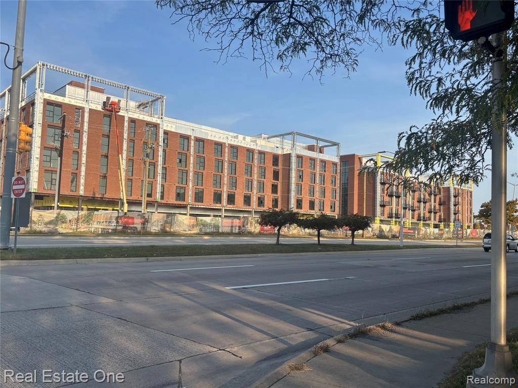 21590 Greenfield Road - Photo 5