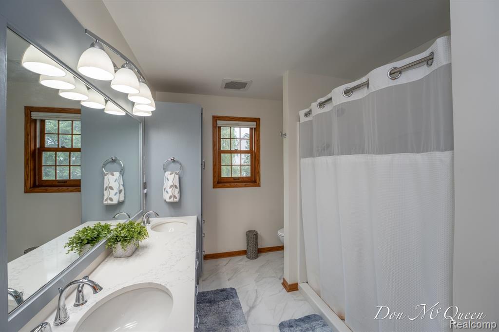 5225 Discovery Drive SE, Grand Rapids, MI 49508 — Photo 12