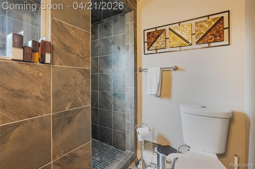 611 Highview Street, Dearborn, MI 48128 — Photo 35