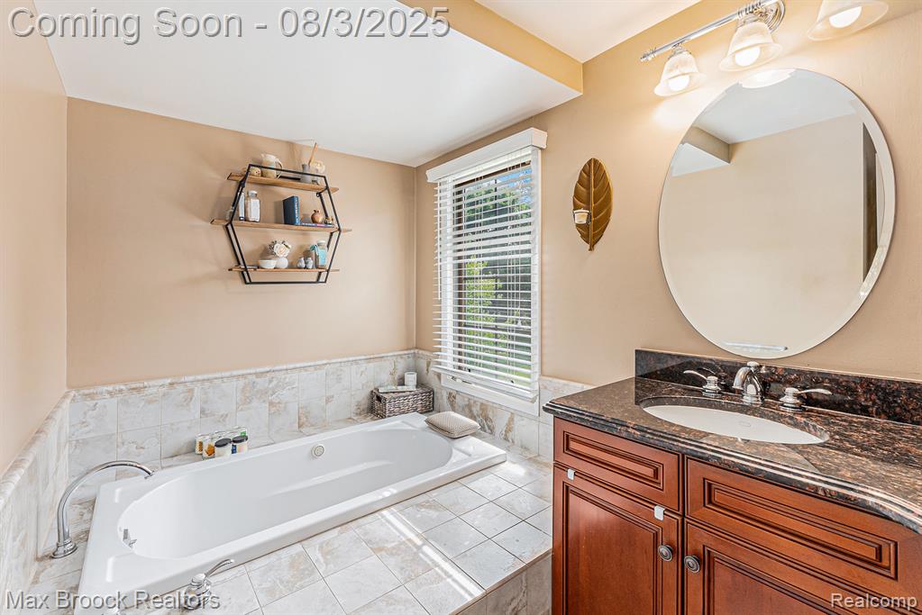 4705 Rivers Edge Drive, Troy, MI 48098 — Photo 28