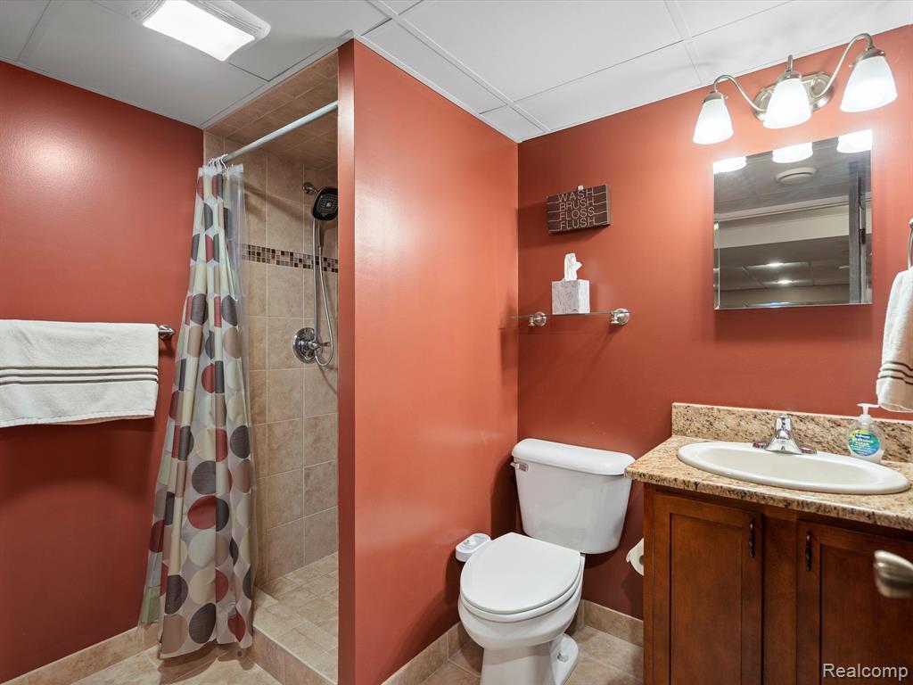 41845 EHRKE Drive, Clinton Twp, MI 48038 — Photo 34