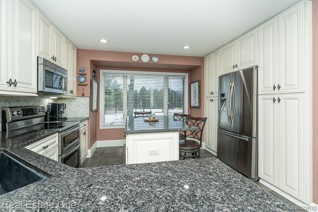 820 Quatro Lane, Addison, MI 48367 — Photo 11