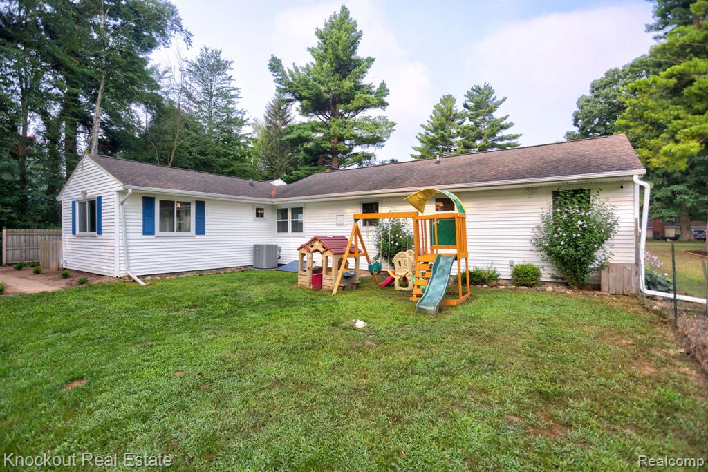 3321 S Airport Road, Bridgeport, MI 48722 — Photo 30