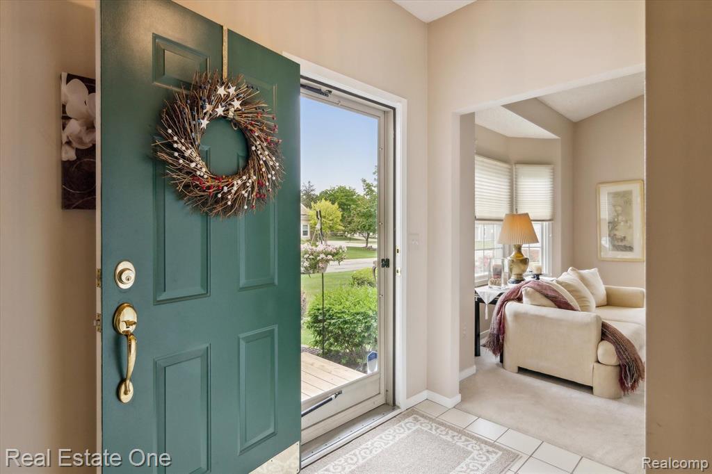 41694 KENILWORTH Lane, Novi, MI 48377 — Photo 4