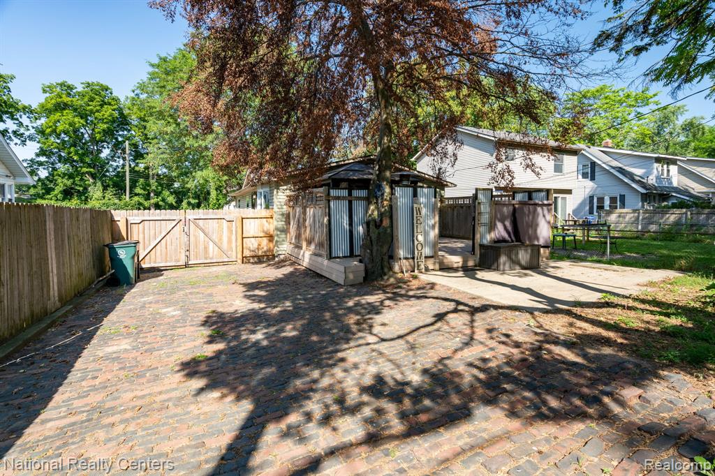 402 N West Street, Royal Oak, MI 48067 — Photo 30