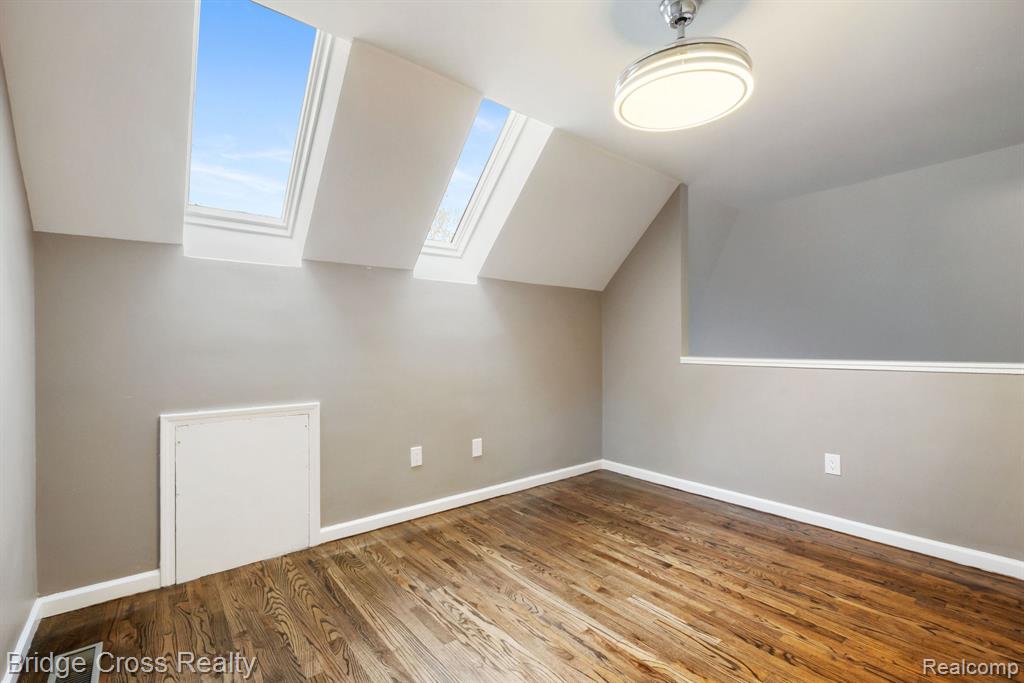24877 Auburn Lane, Southfield, MI 48033 — Photo 21