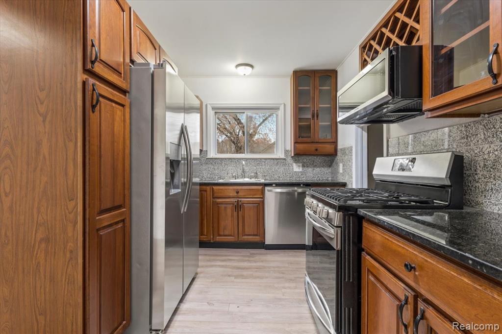 4203 Minerva Drive, Flint, MI 48504 — Photo 8