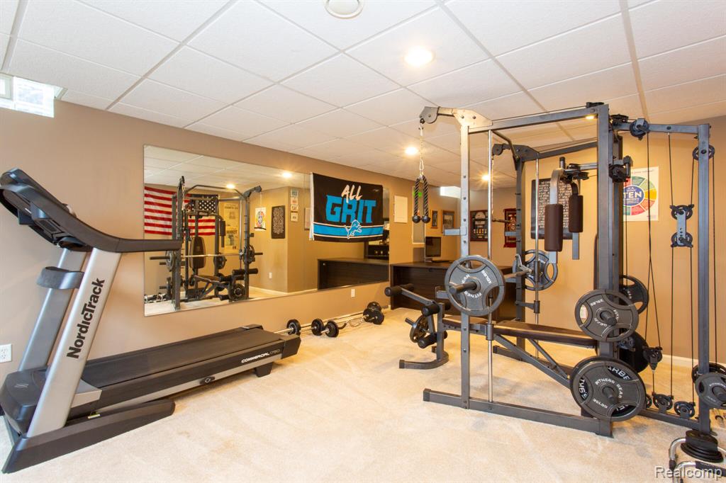 414 Roundview Drive, Rochester, MI 48307 — Photo 38