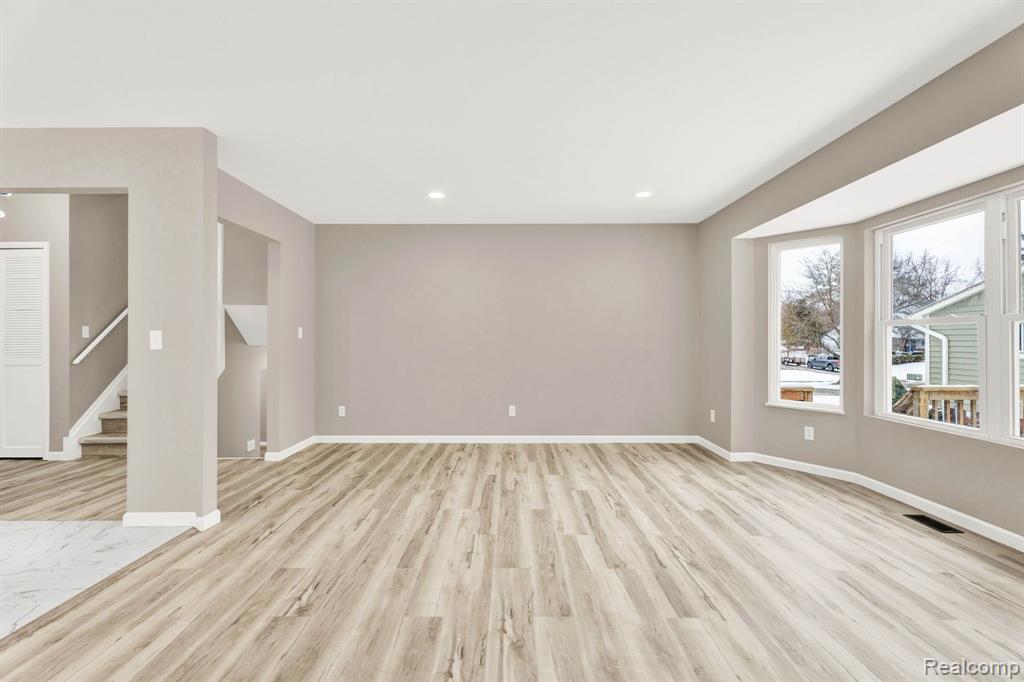 7820 Rampart Trail, Waterford, MI 48327 — Photo 33