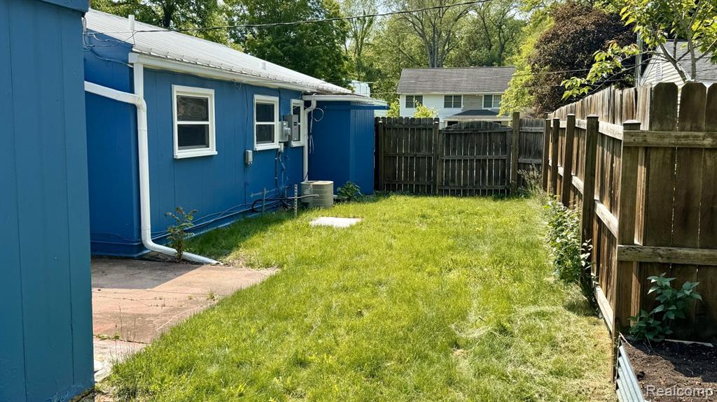 612 Cressfield Lane, Ann Arbor, MI 48103 — Photo 17