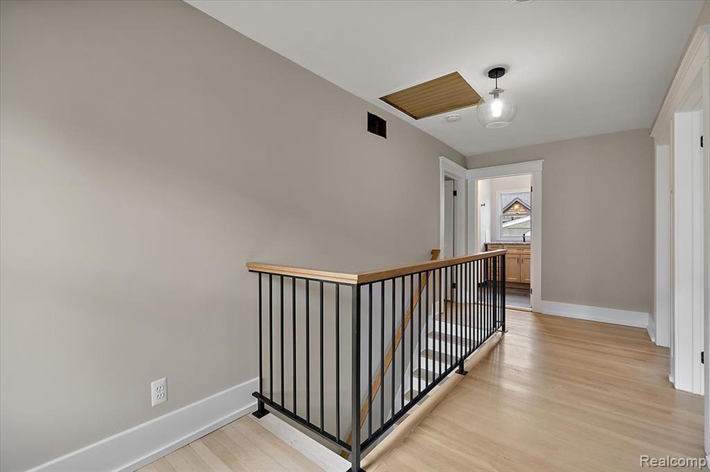 776 W LINCOLN Street, Birmingham, MI 48009 — Photo 18