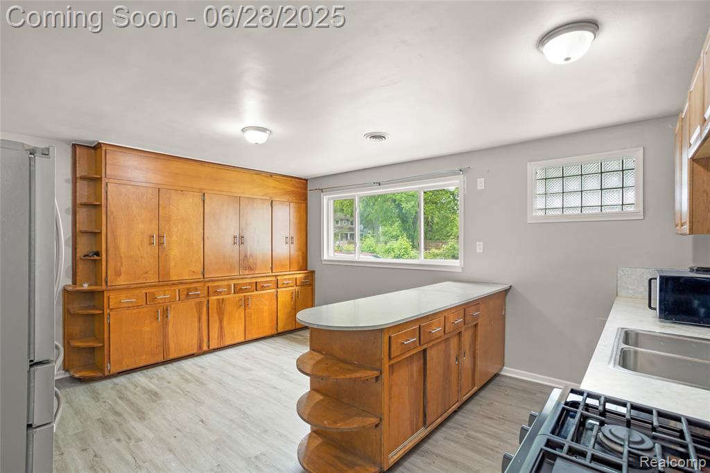 5204 Ashley Street, Detroit, MI 48236 — Photo 18