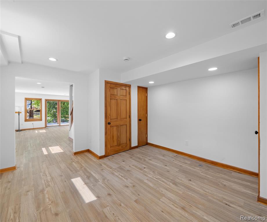 11252 Hiland Court, Pinckney, MI 48169 — Photo 51